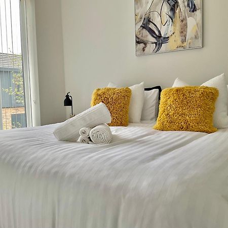 The Parkes A Stylish 3Br House, 5 Mins From Central Birmingham Close To The Edgbaston Stadium, The Hippodrome, Uob, Aston And Bcu, China Town, Kings Heath Bhx Airport And Much More Exteriör bild