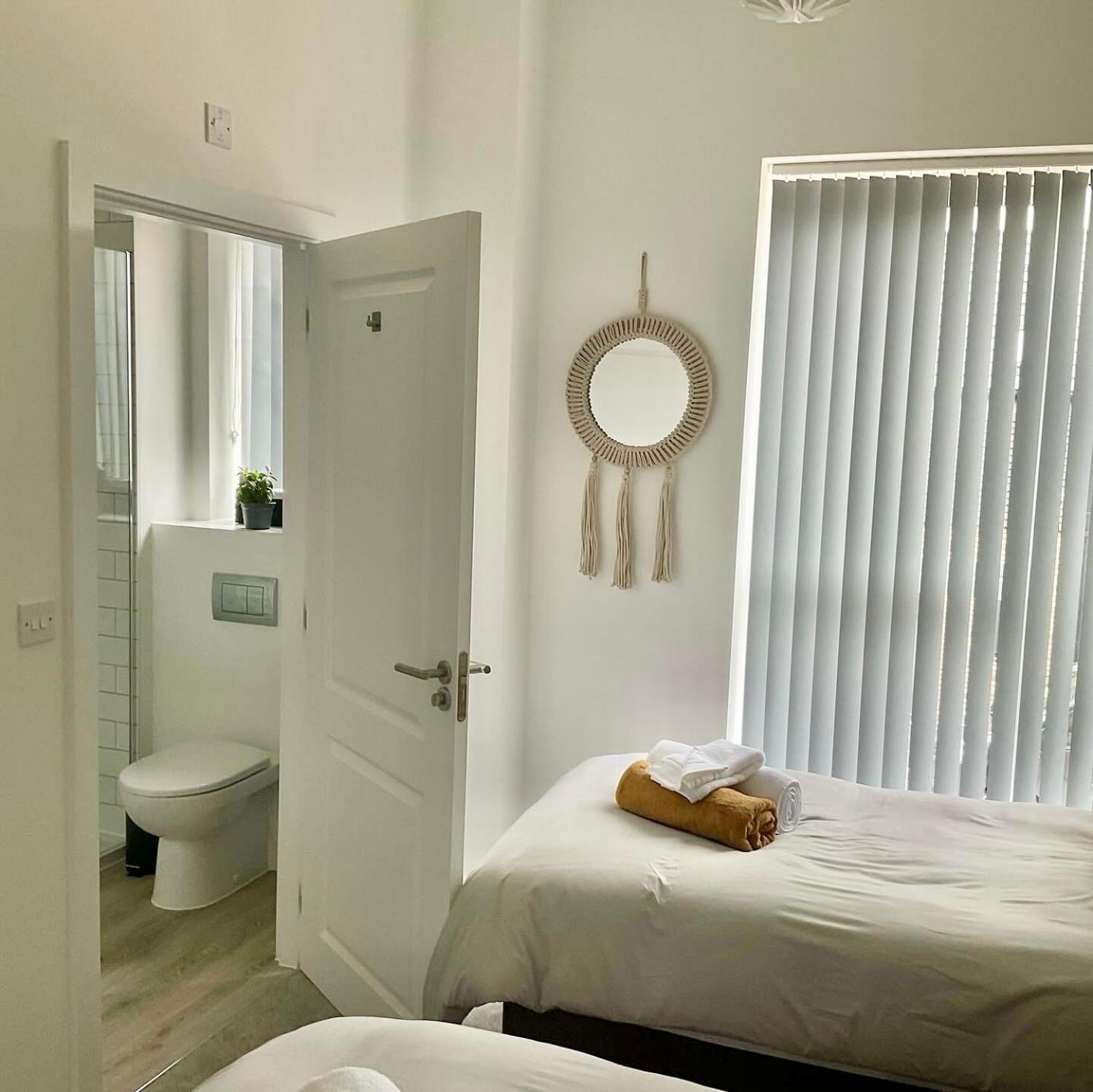 The Parkes A Stylish 3Br House, 5 Mins From Central Birmingham Close To The Edgbaston Stadium, The Hippodrome, Uob, Aston And Bcu, China Town, Kings Heath Bhx Airport And Much More Exteriör bild