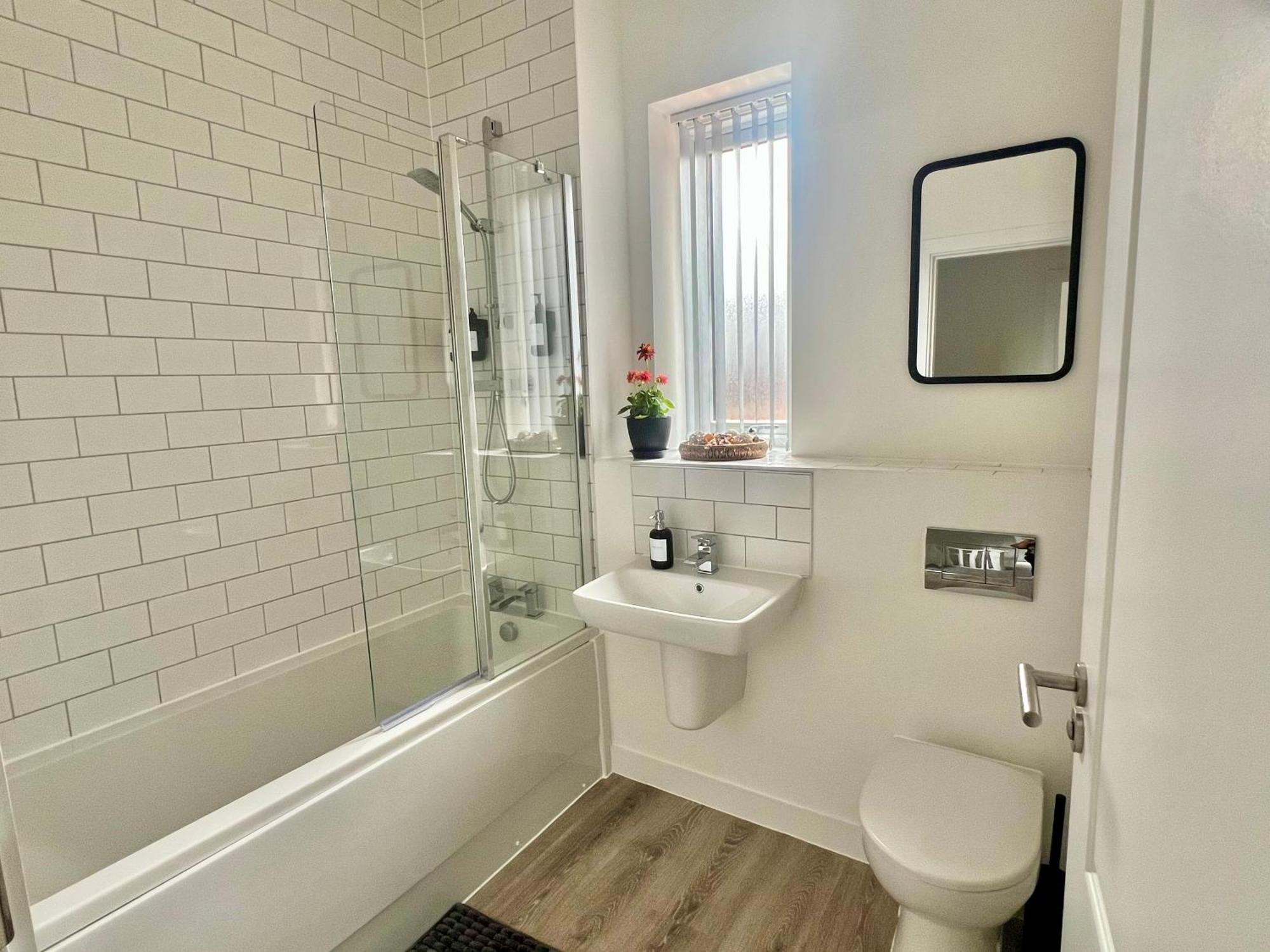 The Parkes A Stylish 3Br House, 5 Mins From Central Birmingham Close To The Edgbaston Stadium, The Hippodrome, Uob, Aston And Bcu, China Town, Kings Heath Bhx Airport And Much More Exteriör bild