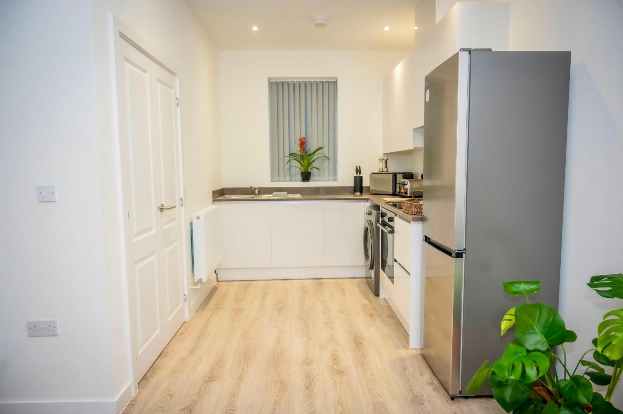 The Parkes A Stylish 3Br House, 5 Mins From Central Birmingham Close To The Edgbaston Stadium, The Hippodrome, Uob, Aston And Bcu, China Town, Kings Heath Bhx Airport And Much More Exteriör bild