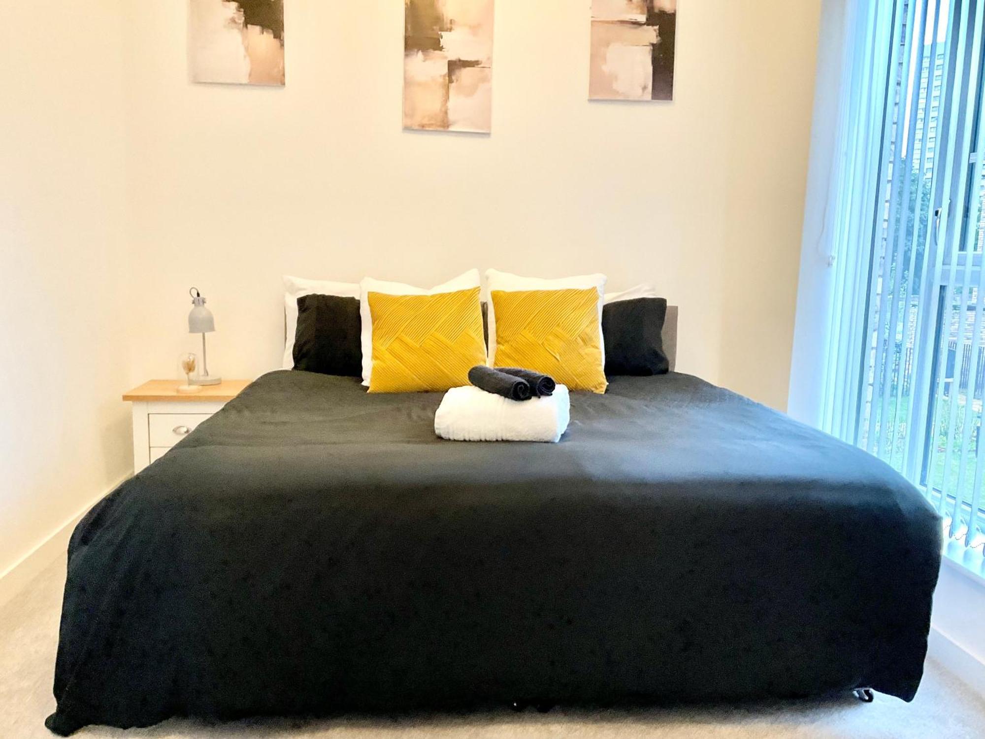 The Parkes A Stylish 3Br House, 5 Mins From Central Birmingham Close To The Edgbaston Stadium, The Hippodrome, Uob, Aston And Bcu, China Town, Kings Heath Bhx Airport And Much More Exteriör bild