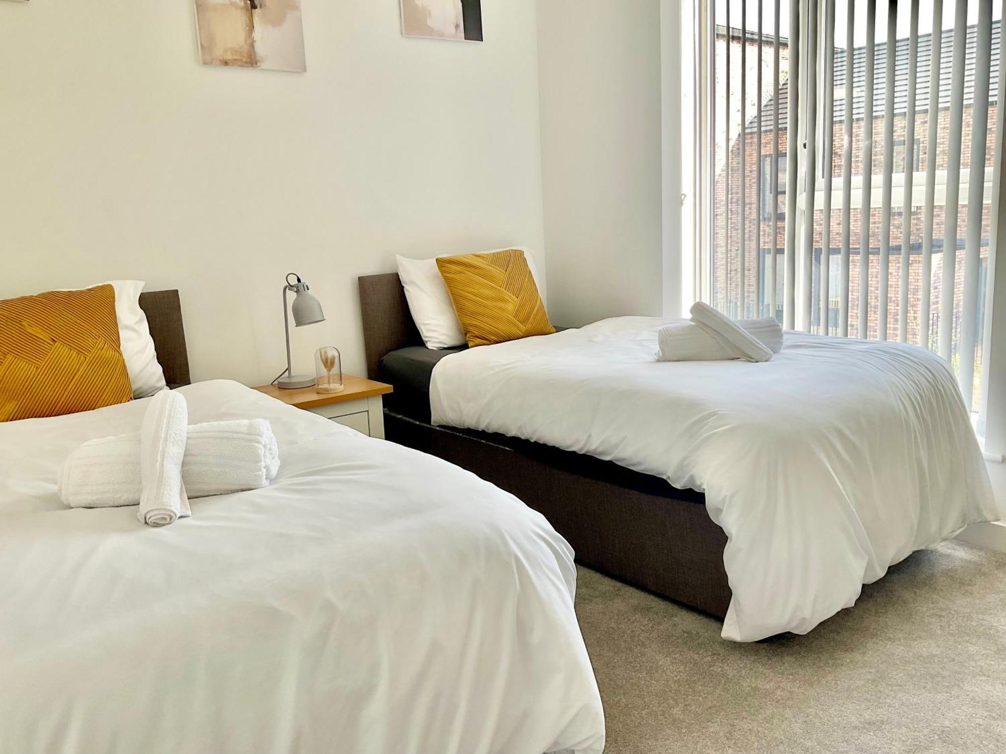 The Parkes A Stylish 3Br House, 5 Mins From Central Birmingham Close To The Edgbaston Stadium, The Hippodrome, Uob, Aston And Bcu, China Town, Kings Heath Bhx Airport And Much More Exteriör bild